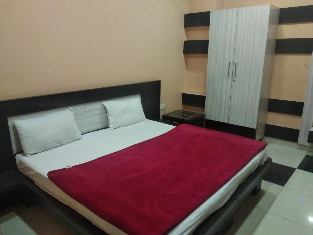 Negi'S Grand By Wb Hotels Kanpur Exterior foto