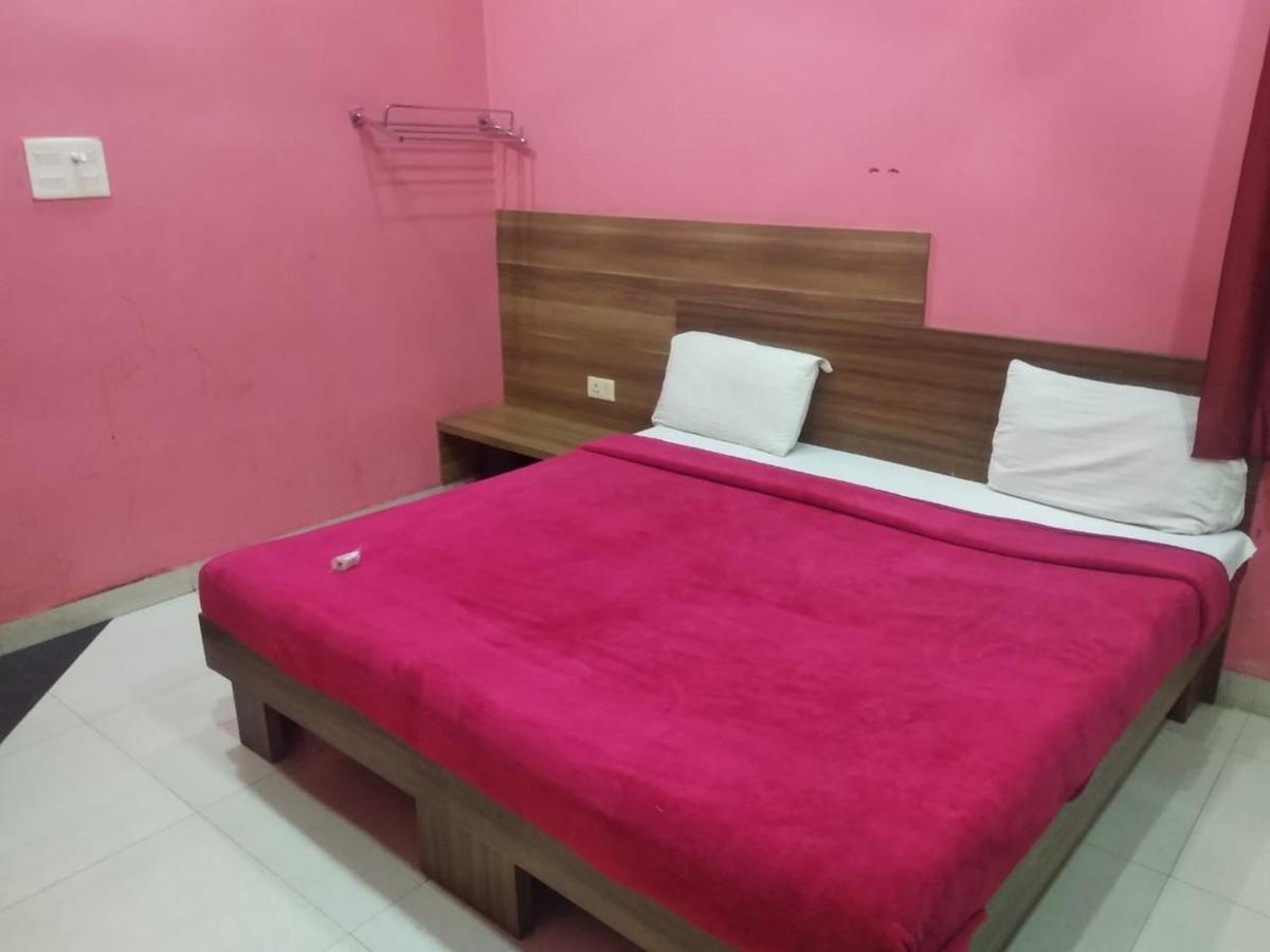 Negi'S Grand By Wb Hotels Kanpur Exterior foto